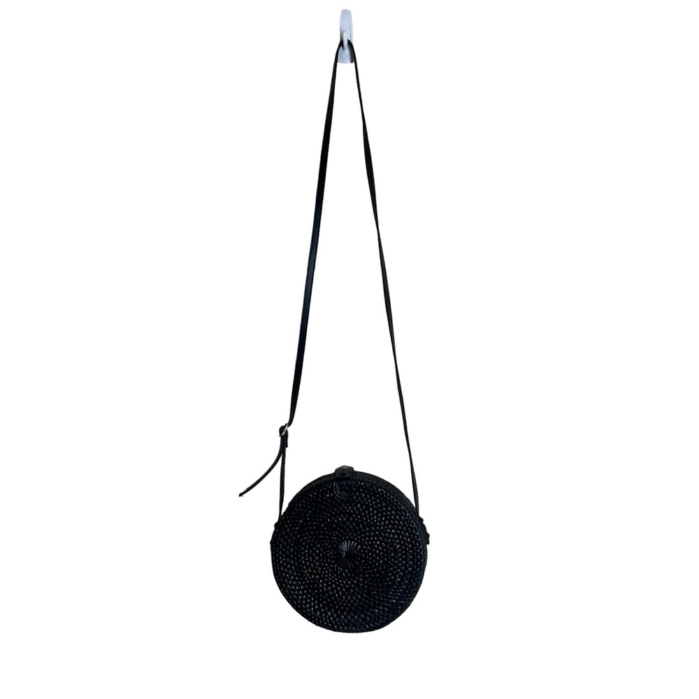Unbranded black crossbody straw bag